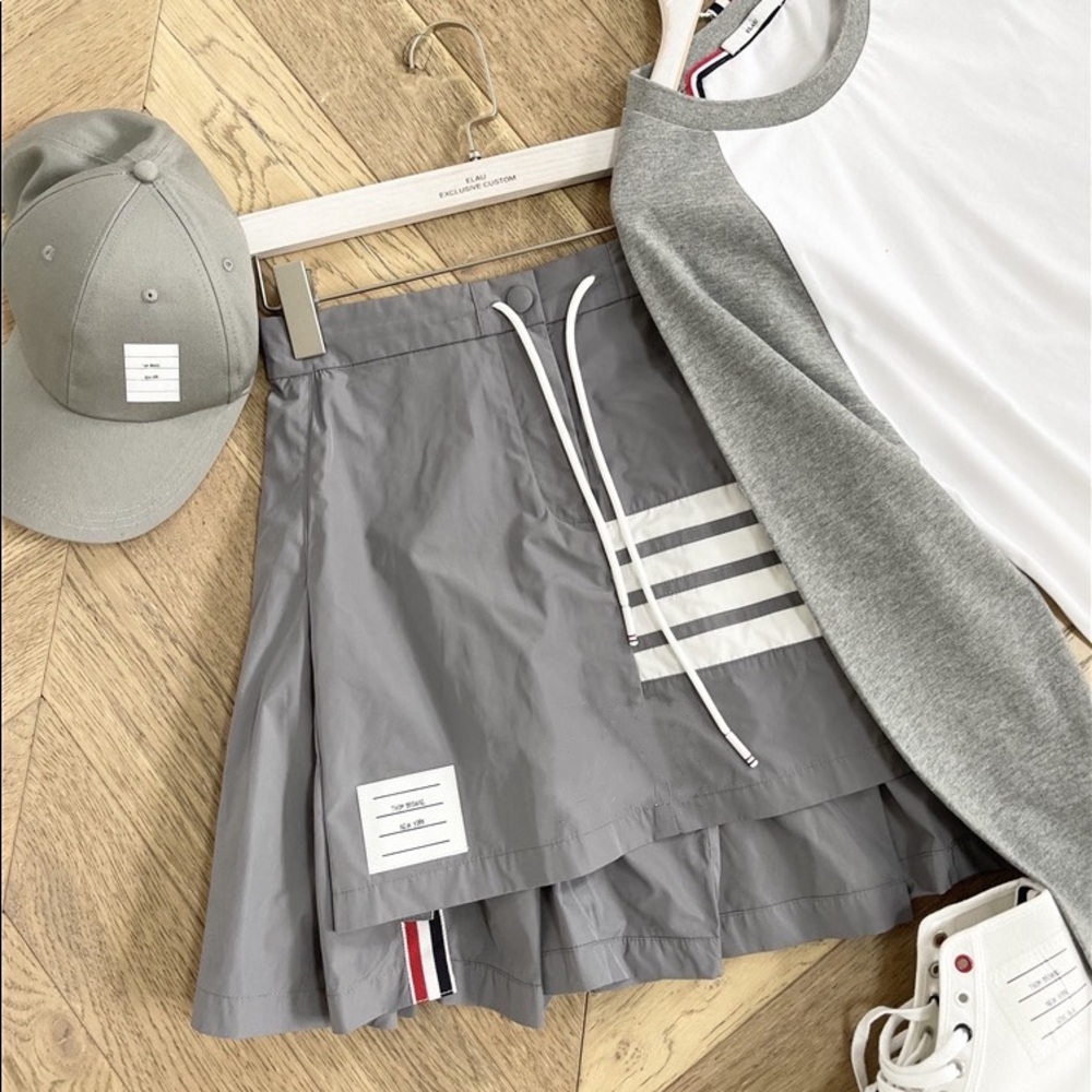 New Flyweight Tech Pleated 4-bar Mini skirt